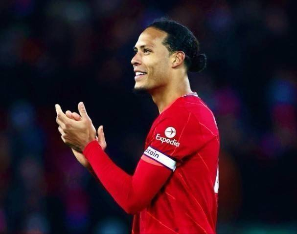 新赛季CBA竞争激烈，广厦、上海、山西、广东等队外援实力最强，新疆表现不佳，外援政策影响比赛格局。