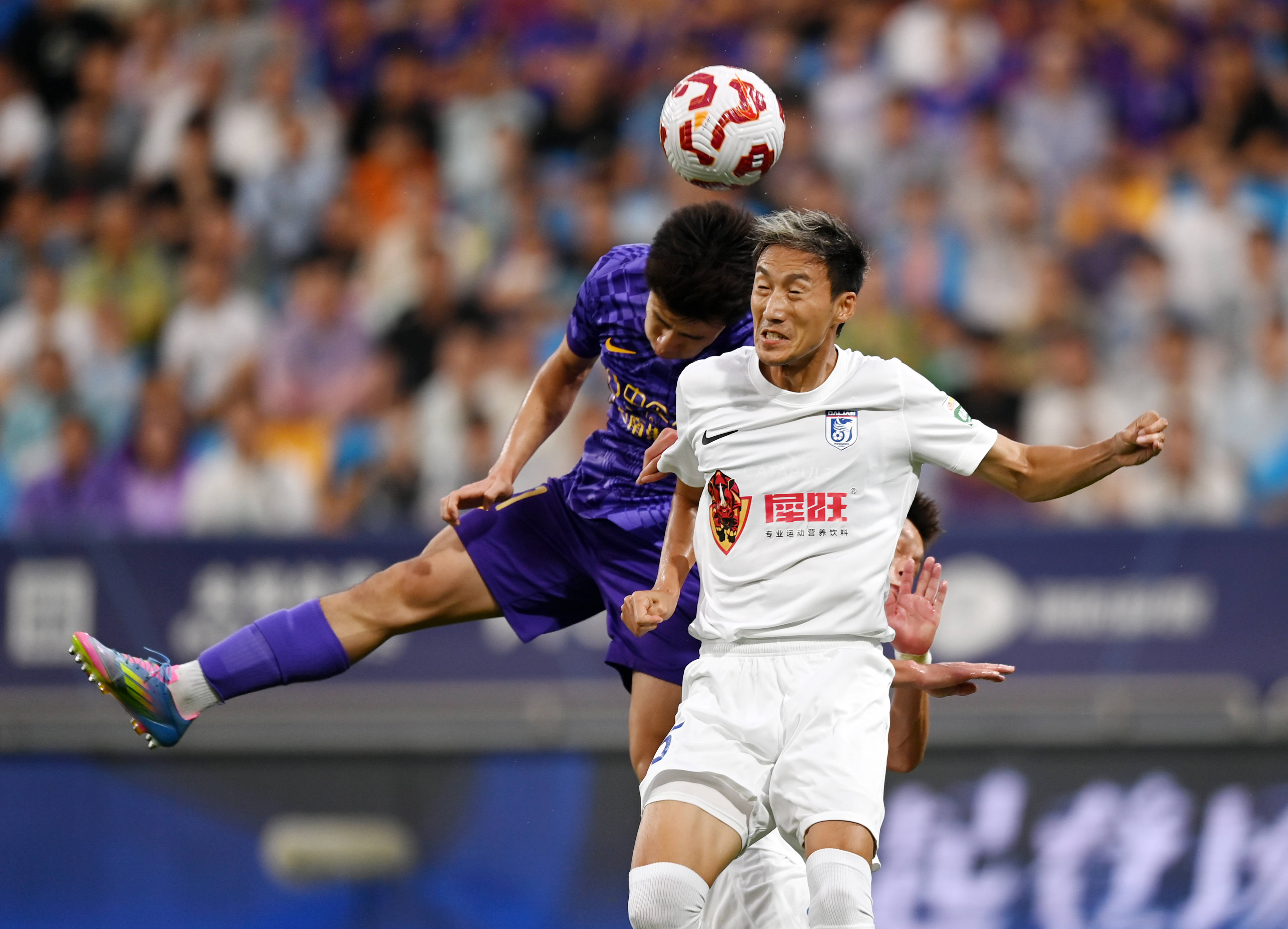 他积极参与 他积极参与